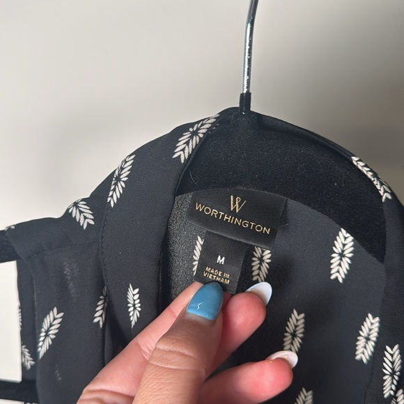 Worthington Black Business Casual Tank Geometric Button Down Blouse Size Medium - Picture 3 of 6